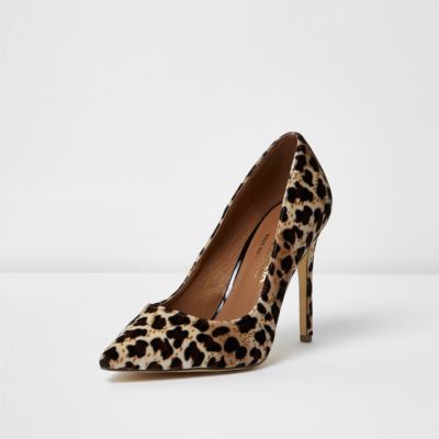 Leopard print wide fit velvet court shoes
